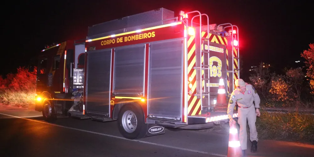 A Polícia Militar e a Polícia Rodoviária Federal (PRF) também estiveram presentes na ocorrência
