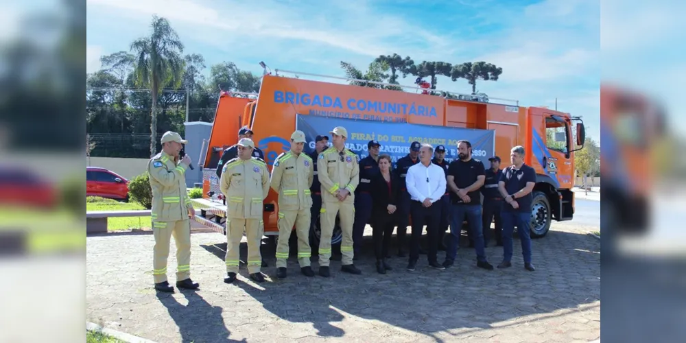 O veículo, conhecido como Auto Bomba Tanque, conta com tecnologia embarcada para um socorro eficiente e ágil