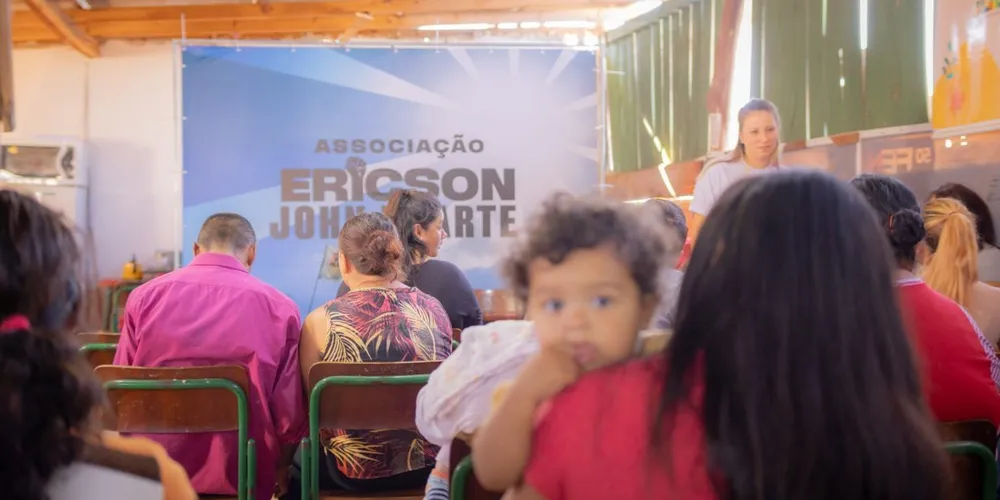 De mãos dadas com a comunidade. A Universidade Estadual de Ponta Grossa (UEPG) irá auxiliar na construção das casas dos moradores da Ocupação Ericson John Duarte.