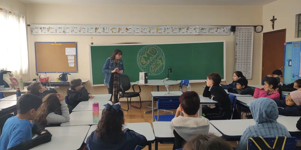 A convidada trouxe informações valiosas e explicou como sentir as emoções de maneira excessiva pode prejudicar as interações e bem-estar