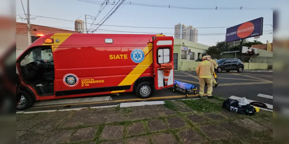 O ciclista sofreu ferimentos no joelho