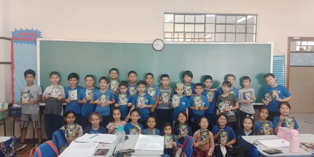 A confecção de materiais como cartazes e panfletos fez parte das atividades realizadas pela turma