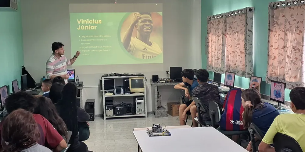 A conversa buscou transmitir ensinamentos e lógicas para o melhor uso das ferramentas digitais