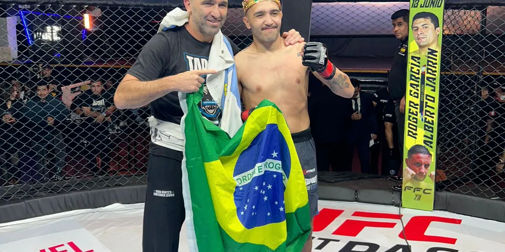 O ponta-grossense sagrou-se vencedor após aplicar o golpe ‘Mata-Leão’