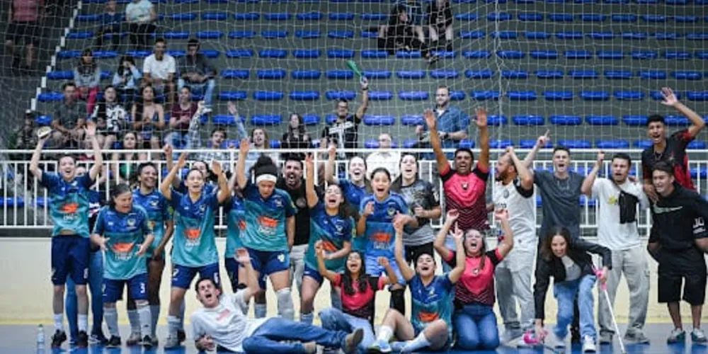 A equipe vencedora levou para casa troféu, medalhas e uma premiação em dinheiro