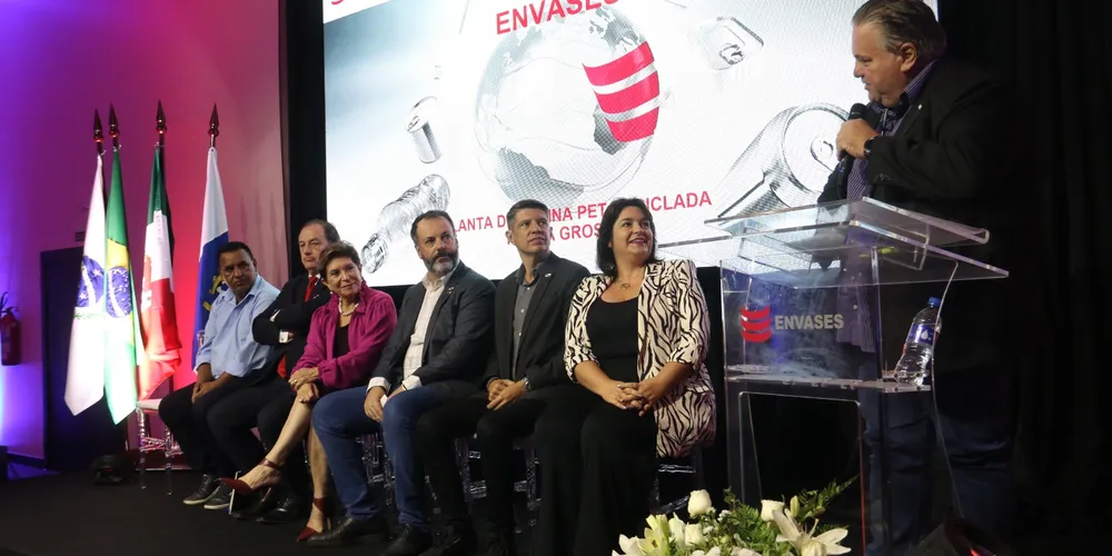 A prefeita de Ponta Grossa, Elizabeth Schmidt esteve presente no evento