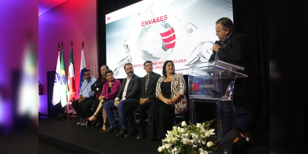 A prefeita de Ponta Grossa, Elizabeth Schmidt esteve presente no evento