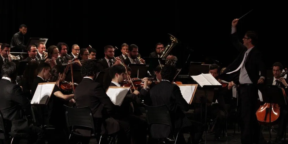 Em 160 páginas de cultura, história e música, o autor traz as raízes da Orquestra Sinfônica de Ponta Grossa.