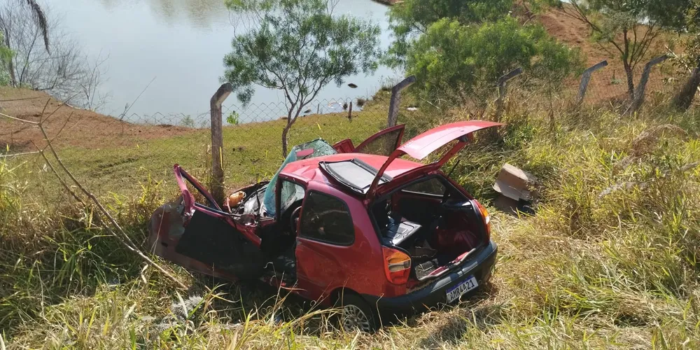 Ao todo, quatro pessoas estavam nos veículos envolvidos