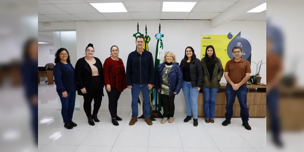 Também estiveram presentes a Chefe de Gabinete, Márcia Regina Wansovicz e a Secretária Municipal de Desenvolvimento Urbano, Andreza Schmidt Gonçalves.
