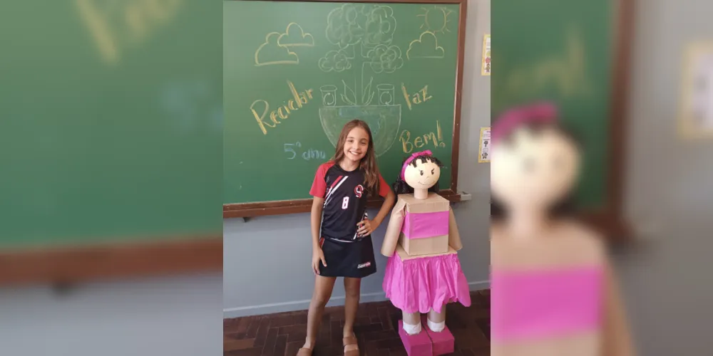 Uma das atividades realizadas pelos alunos consistiu na confecção de objetos com materiais recicláveis