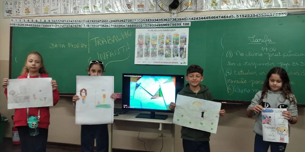 A turma realizou inúmeras atividades, como a produção de contos e poemas