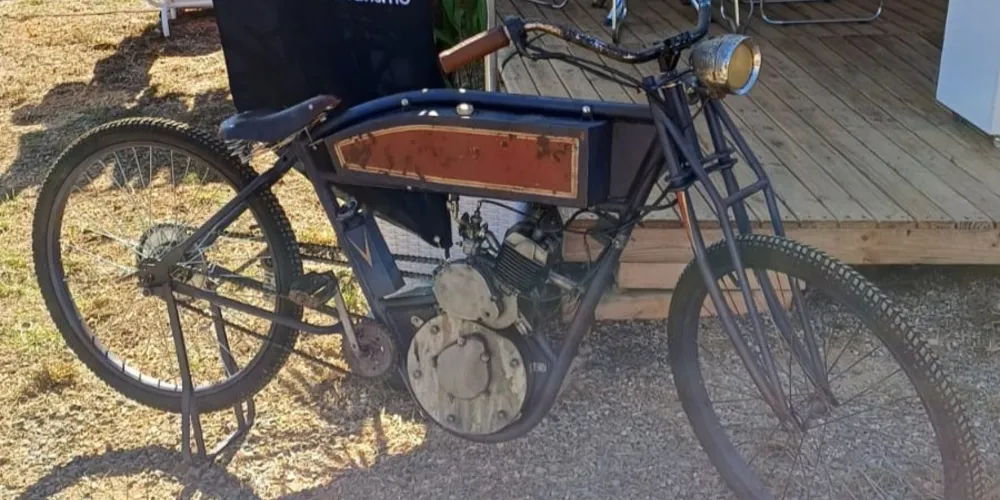 A motocicleta era um modelo único