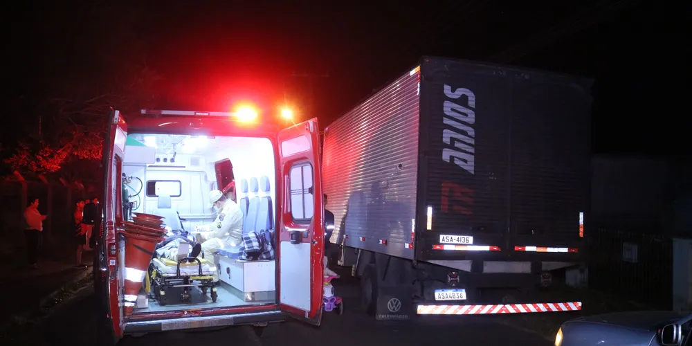 Acidente aconteceu na noite desta quarta, no Parque Nossa Senhora das Graças