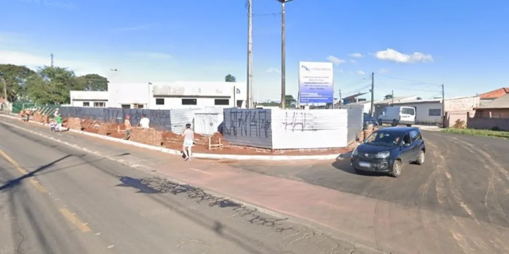 As obras estão acontecendo em diversos bairros e vão modernizar a estrutura de atendimento na cidade.