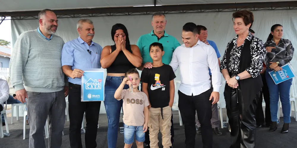O prefeito de Irati, Jorge Derbli explica que os recursos foram viabilizados pelo deputado estadual Artagão Junior