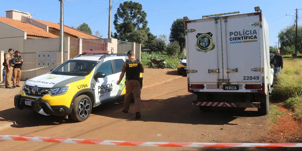 Homem foi morto na própria casa, com golpes de faca