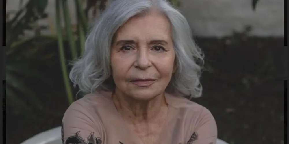 Alice Ruiz é poeta, haicaísta e compositora