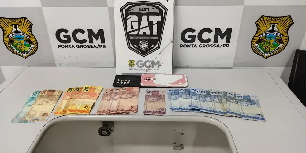 O rapaz foi preso e encaminhado para a 13ª Subdivisão Policial (SDP)