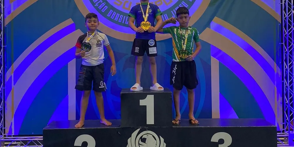 Arthur Miguel Bueno Rodrigues Neves, de apenas 8 anos, conquistou duas medalhas