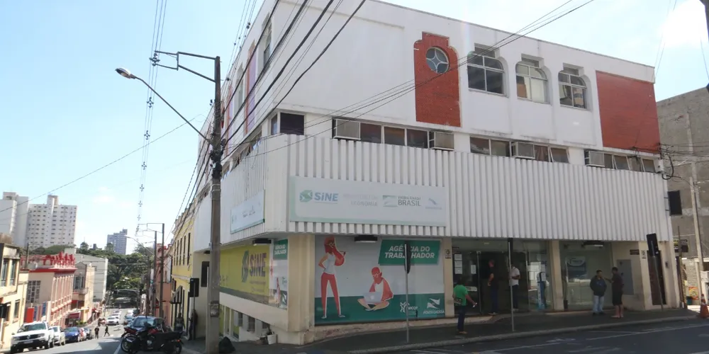 A Agência do Trabalhador de Ponta Grossa fica na Rua Doutor Colares, 394, Centro