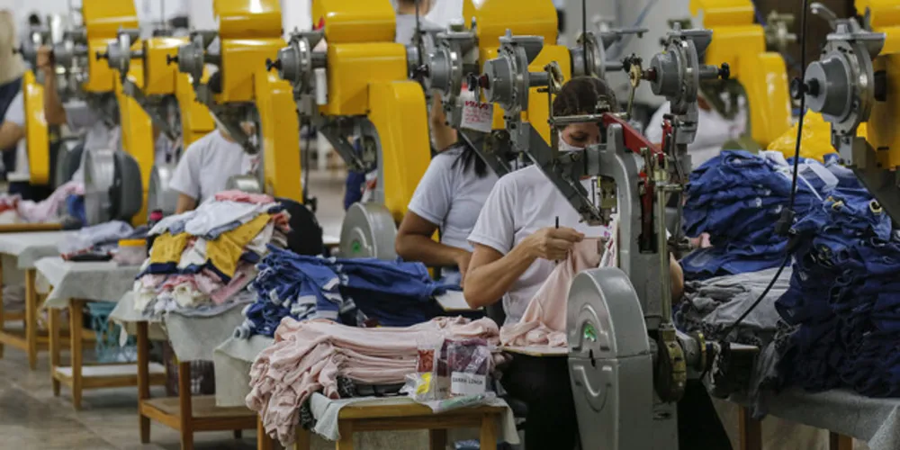 Agências do Trabalhador do Paraná ofertam 18,5 mil vagas com carteira assinada