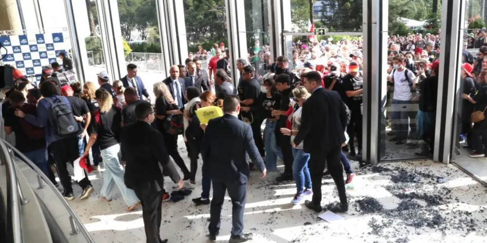 A   Procuradoria-Geral   da   Assembleia   Legislativa   ajuizou   ação   de reintegração de posse