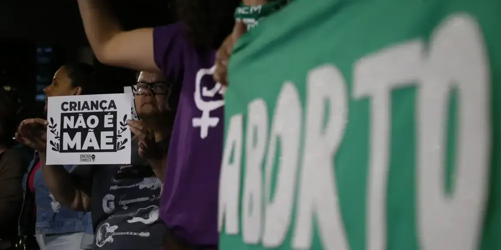 Temática do aborto passa por grande debate no Brasil