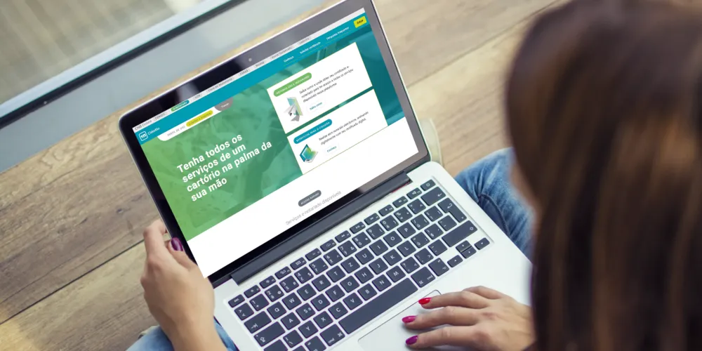 Documento digital pode ser feito de forma remota por videoconferência e assegura permissão de pais para que filhos viagem desacompanhados ou acompanhados de apenas um responsável