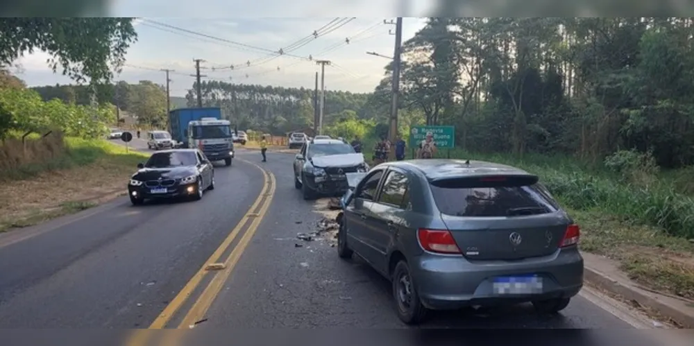 Colisão frontal aconteceu entre Ortigueira e Telêmaco Borba