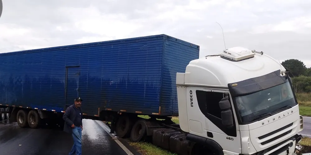 Pista será interditada neste sábado (29) para a remoção do caminhão