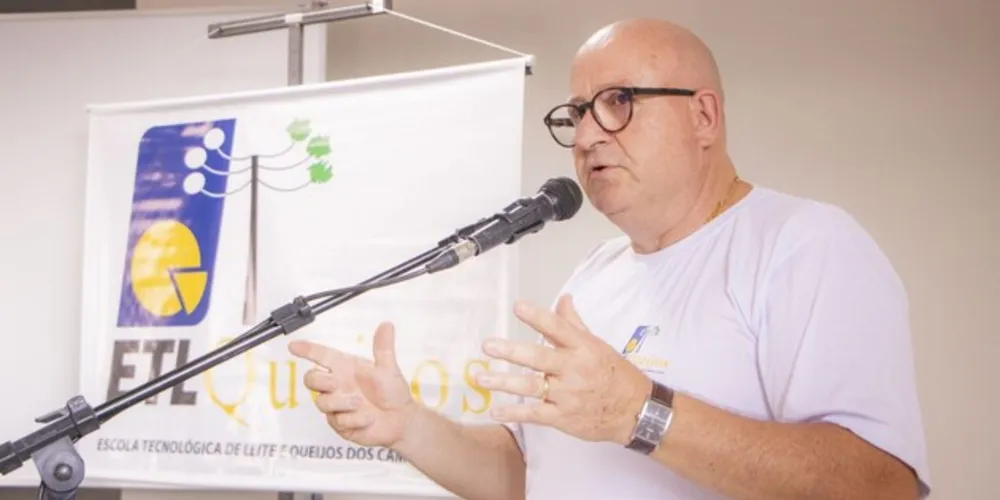 Na Universidade UEPG, deixou amigos na Escola Tecnológica de Leite e Queijos (ETL-Queijos)