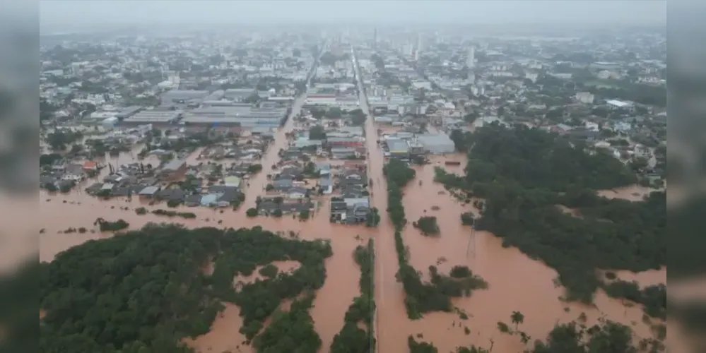 Imagens de drone mostram dimensão da enchente em Venâncio Aires, no Rio Grande do Sul