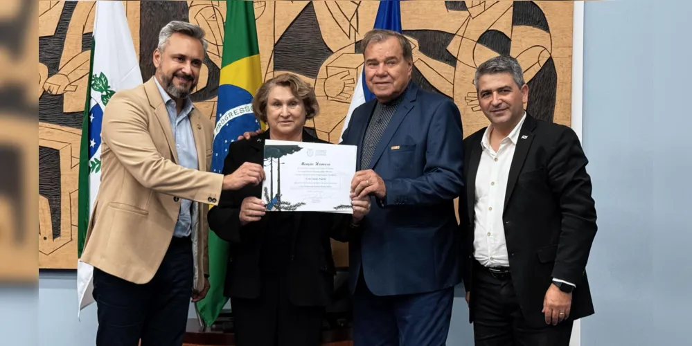 A cerimônia de entrega da menção ocorreu na Câmara Municipal de Ponta Grossa