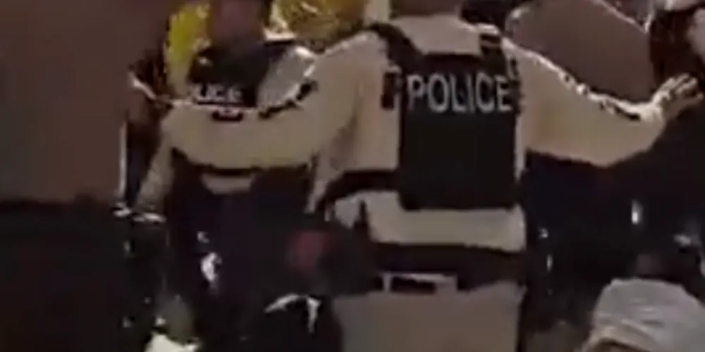 Confusão aconteceram no entorno e nas entradas do estádio