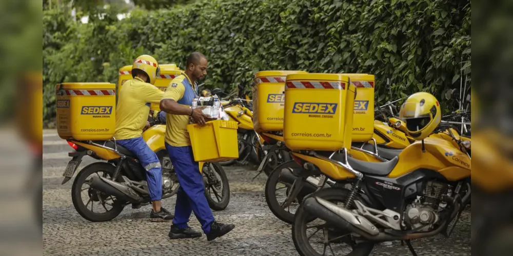 Correios anunciam PDV e concurso para contratar 3,2 mil carteiros