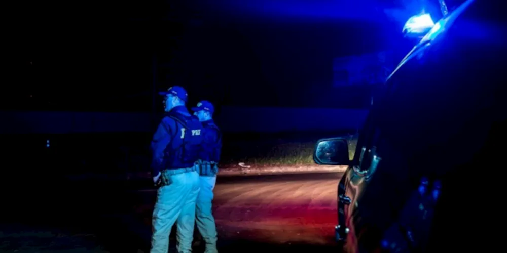 A Polícia Militar esteve presente para realizar a sinalização da via até a chegada da Polícia Rodoviária Estadual