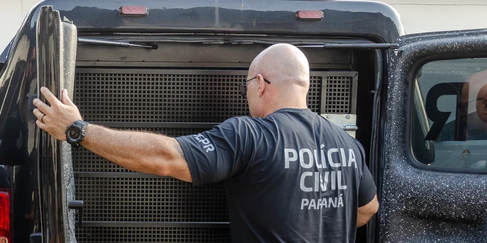 As duas pessoas foram encaminhadas ao sistema penitenciário