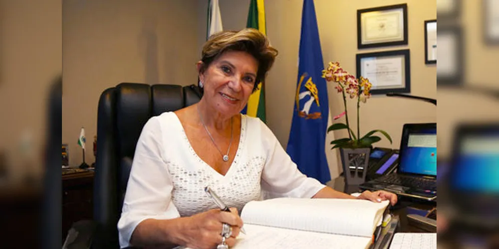 Elizabeth Schmidt assinará edital de licitação do transporte coletivo