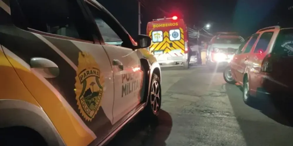 Médico abre peito e massageia coração durante socorro, mas homem morre após ser esfaqueado no peito em Curitiba