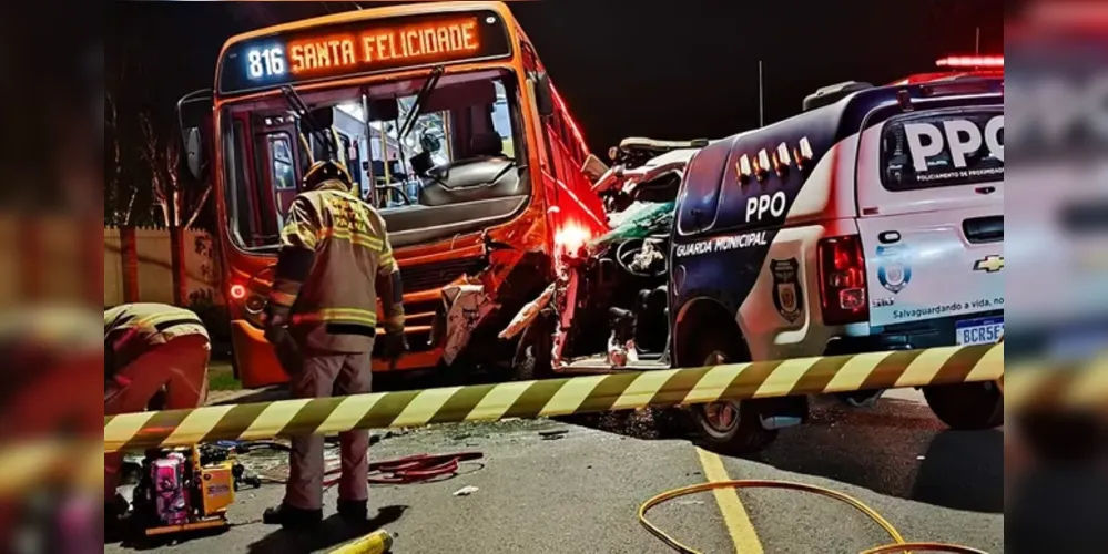 O acidente aconteceu por volta das 22h30, na Rua Professor Francisco Basseti Júnior