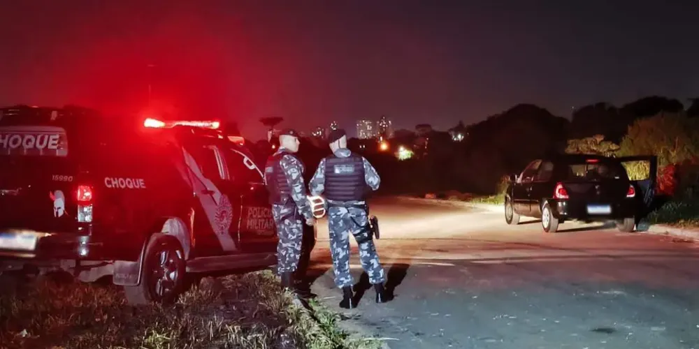 Casal em encontro amoroso tem surpresa desagradável ao achar corpo dentro de carro em Curitiba