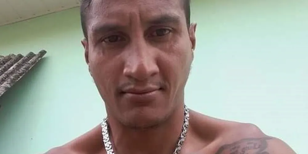 Foi identificado como Claudinei de Souza, de 43 anos, o homem morto a golpe de faca, na manhã desta quinta-feira (23)