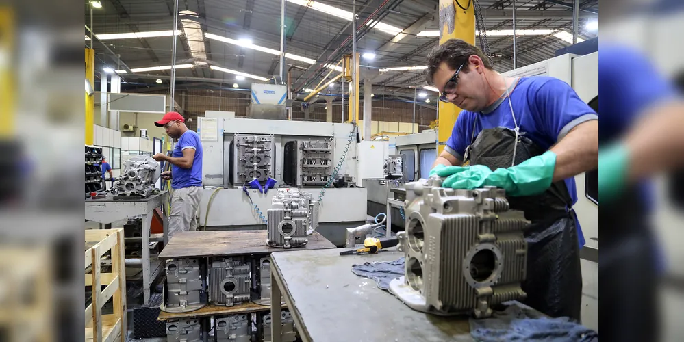 O saldo positivo de vagas criadas no Paraná em 2024 é 51,7% superior ao registrado no mesmo período de 2023