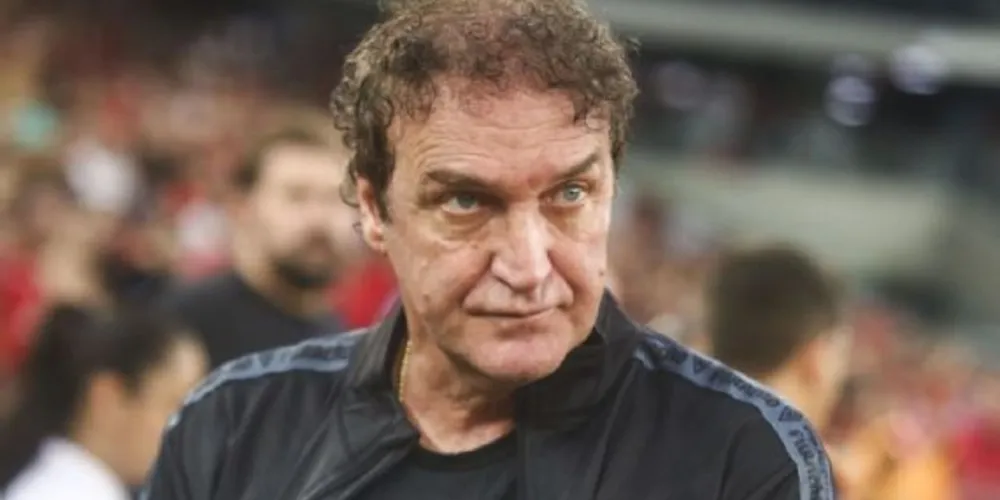 Cuca durante jogo entre Athletico-PR e Londrina, pelo Paranaense