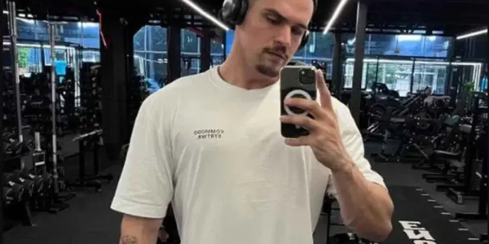 A hipótese admitida pela polícia é de que ele tenha sofrido de morte súbita