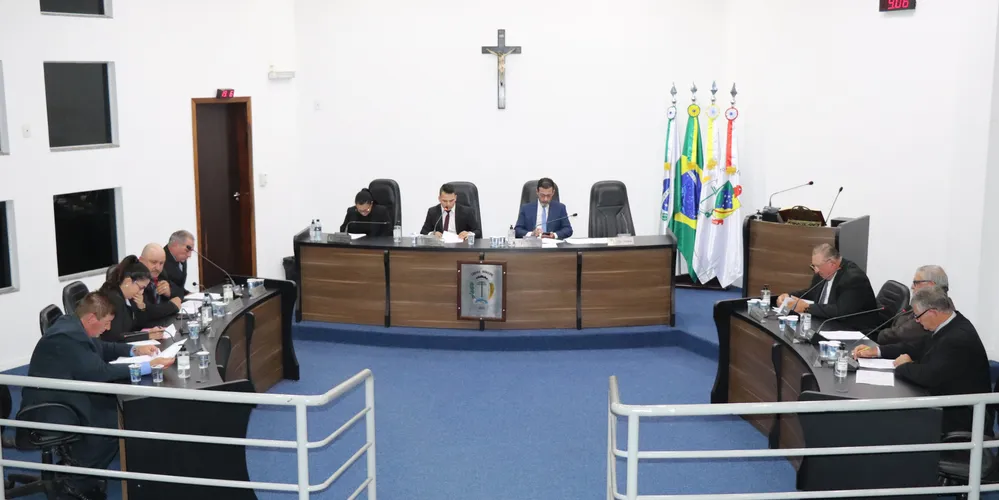 A sessão contou com a apresentação de um novo Projeto de Lei, nove indicações e um requerimento dos vereadores ao Executivo
