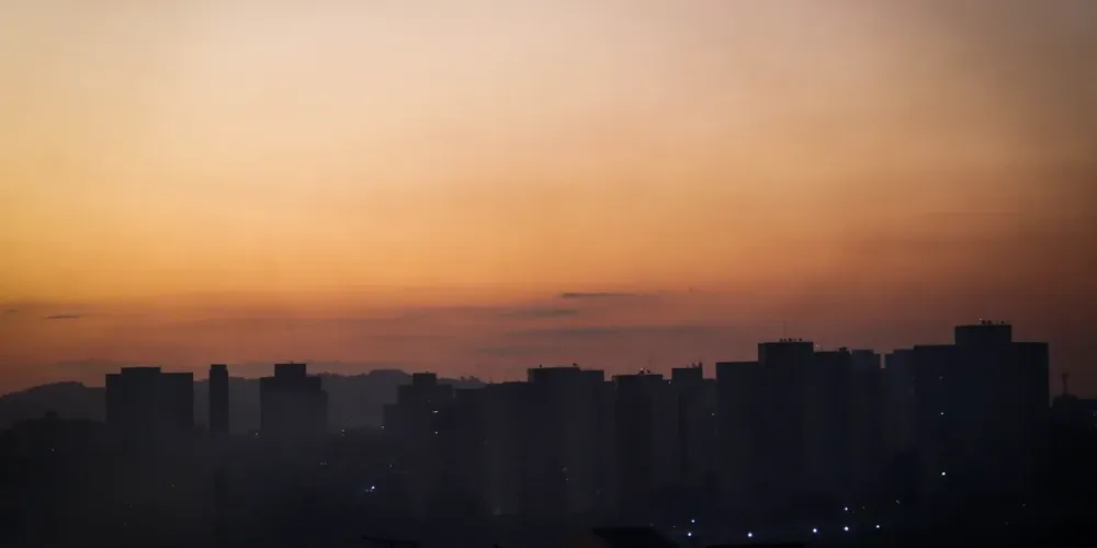 O inverno do hemisfério sul começou na última quinta (20), com temperaturas elevadas e tempo seco no Brasil, conforme a previsão da Climatempo