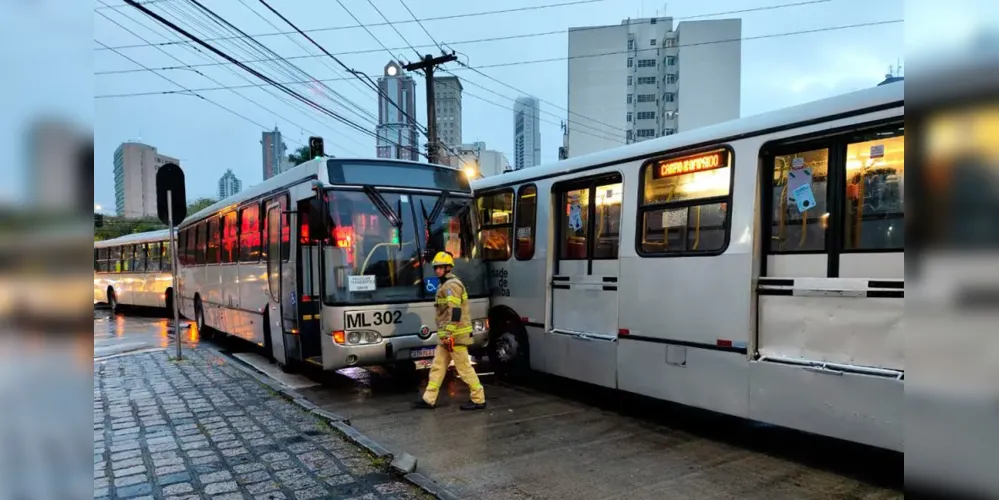 Acidente aconteceu na manhã desta segunda-feira (27)