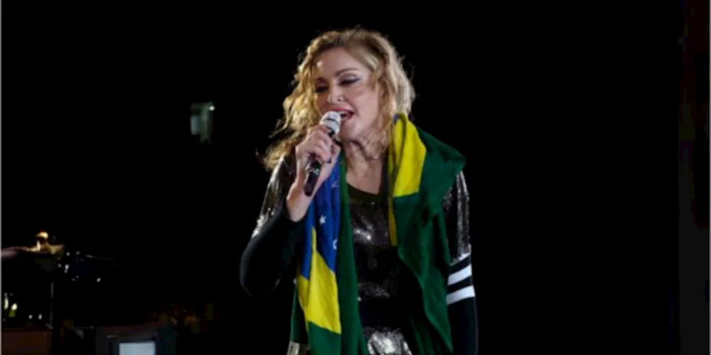 Boatos circularam na internet de que a americana teria feito um Pix de doação às vítimas dos alagamentos no RS